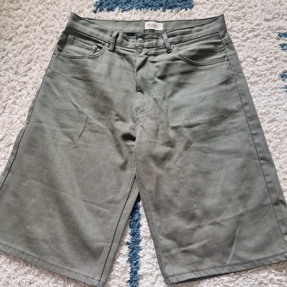 Men's Green Denim Shorts - Picture 1 of 5